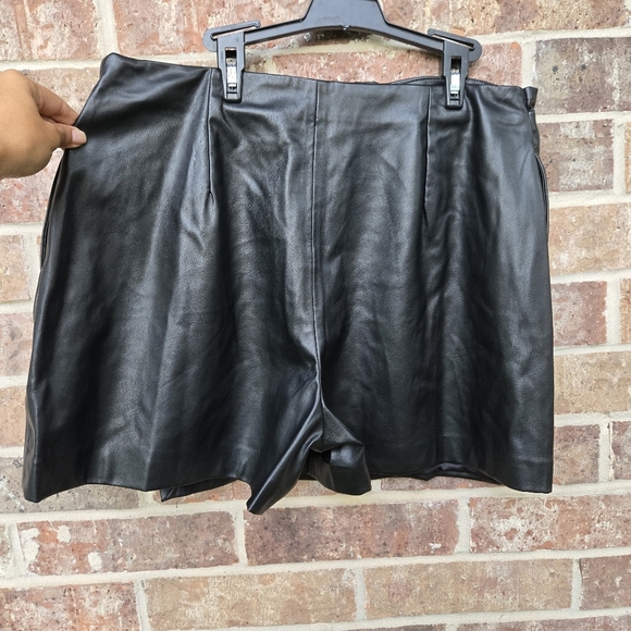 Jason Wu Black Vegan Leather Skort Size Large - Picture 2 of 5